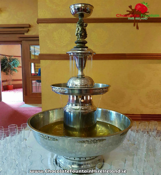 image of champagne fountain.
